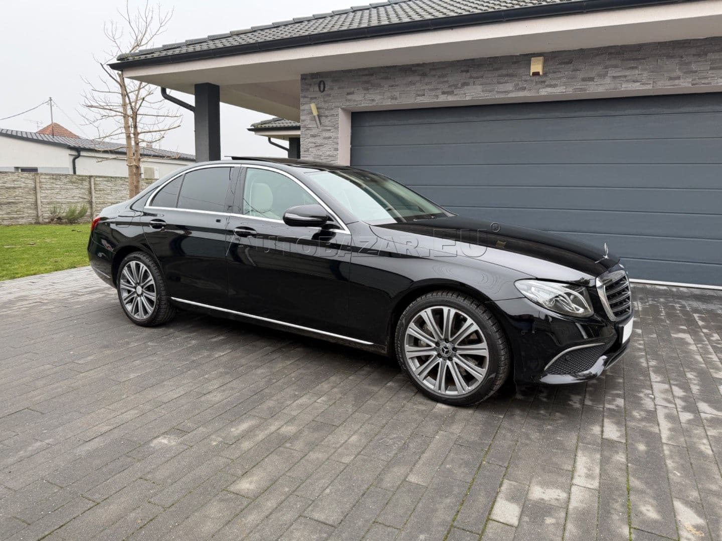 Mercedes-Benz E trieda Sedan